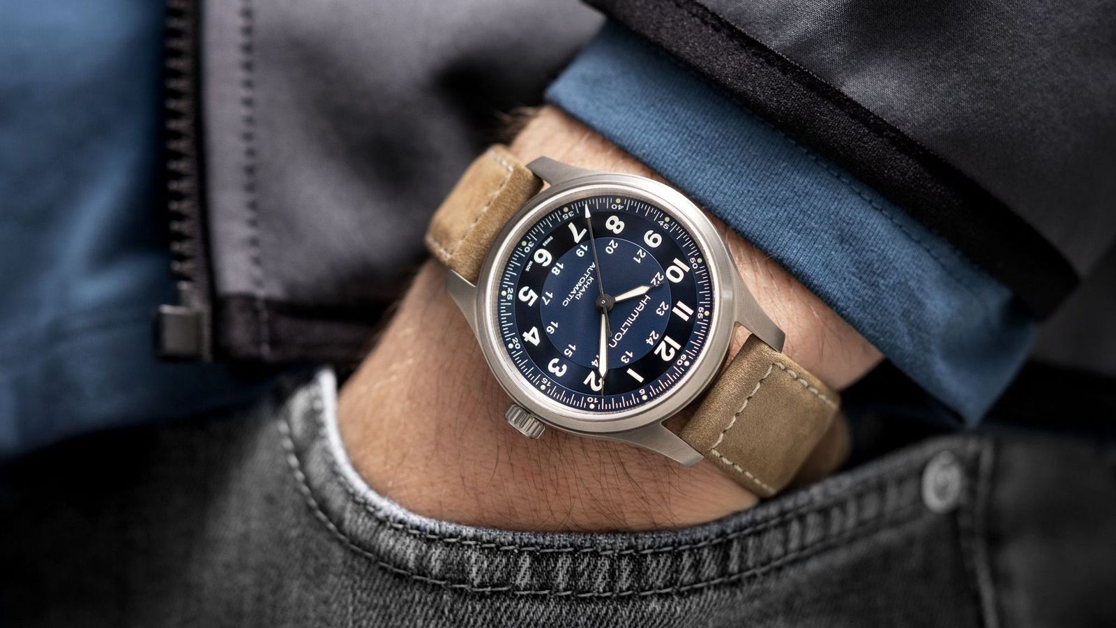 Descubre la elegancia robusta para aventureros del reloj Hamilton Khaki Field