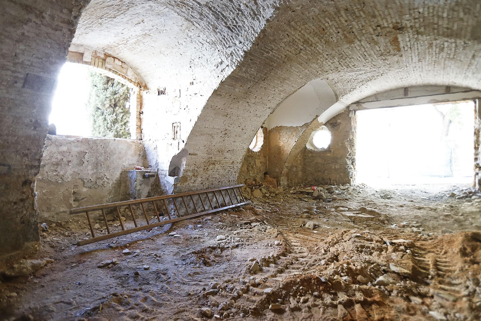 Visita a las entrañas del antiguo mercado de Santa Fé de Huelva