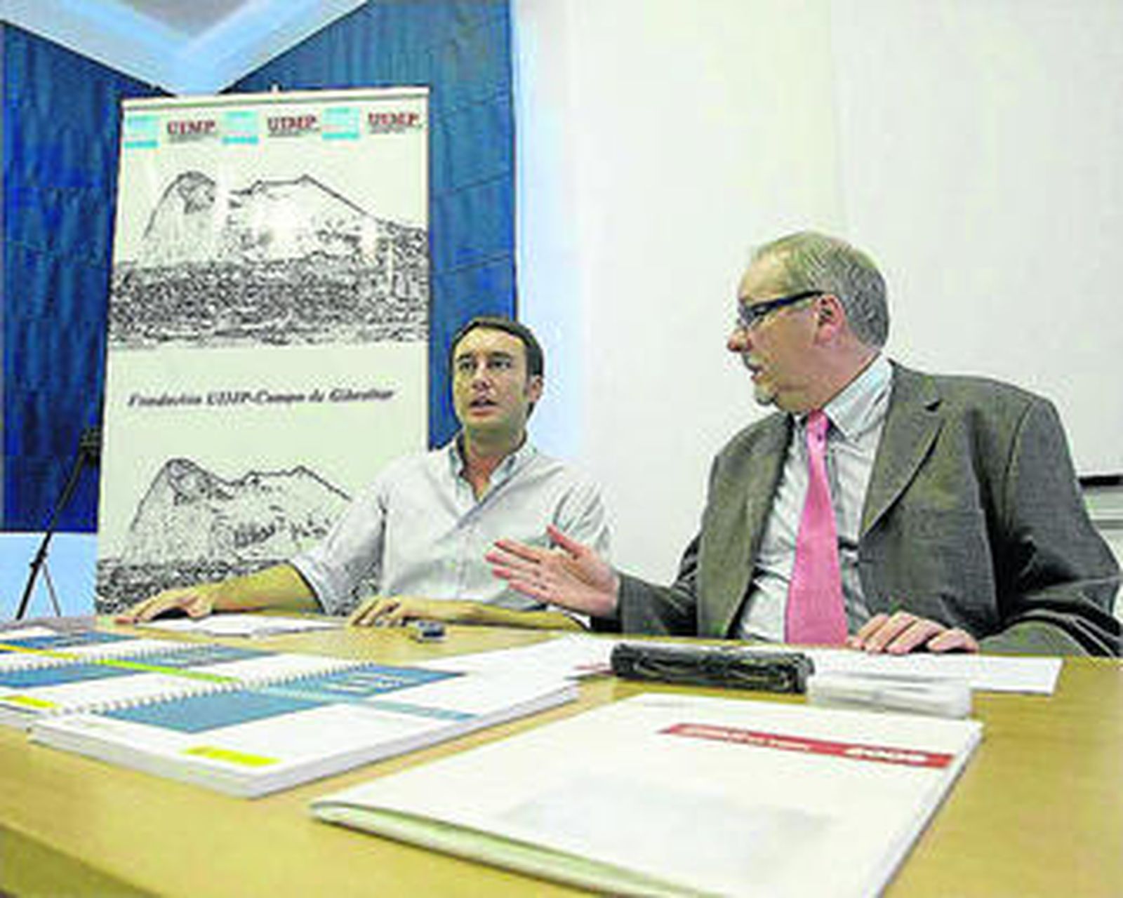 Álvaro Pérez y Antonio Monclús, ayer en la UIMP.