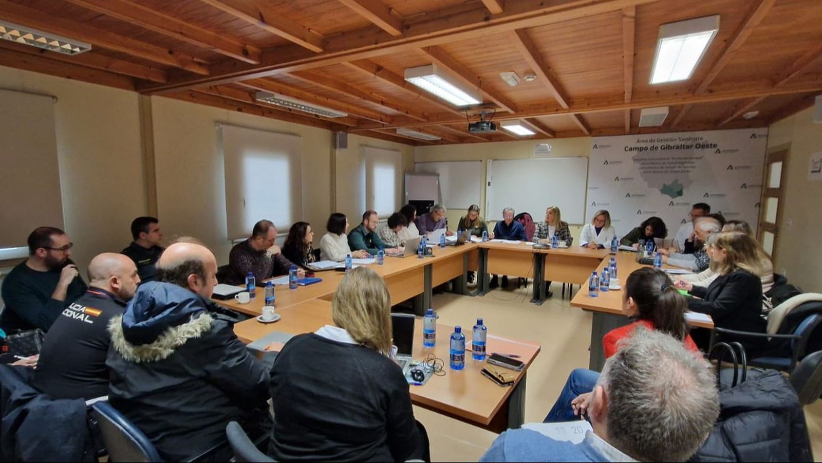 La comisión contra las agresiones a profesionales de centros sanitarios de Cádiz celebra su primera reunión del año en Algeciras.