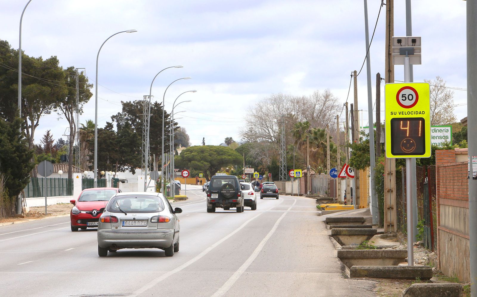 Turismos circulando por la Rana Verde en una imagen de archivo.
