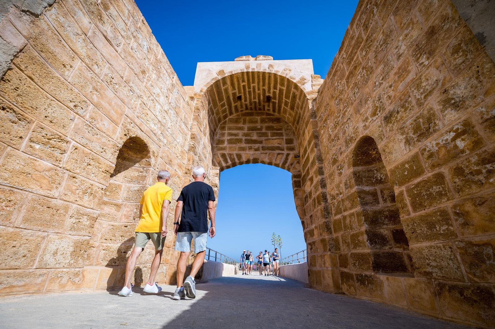 Imágenes del estado del castillo de San Sebastián de Cádiz