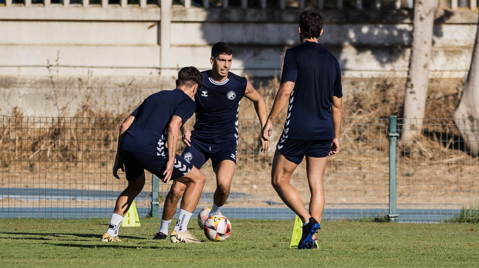 Las mejores imágenes del primer día de entrenamiento del Xerez DFC