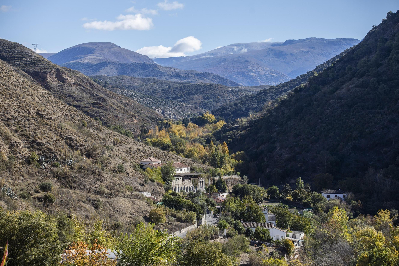 El Valle del Darro es una zona patrimonial entre tres municipios.