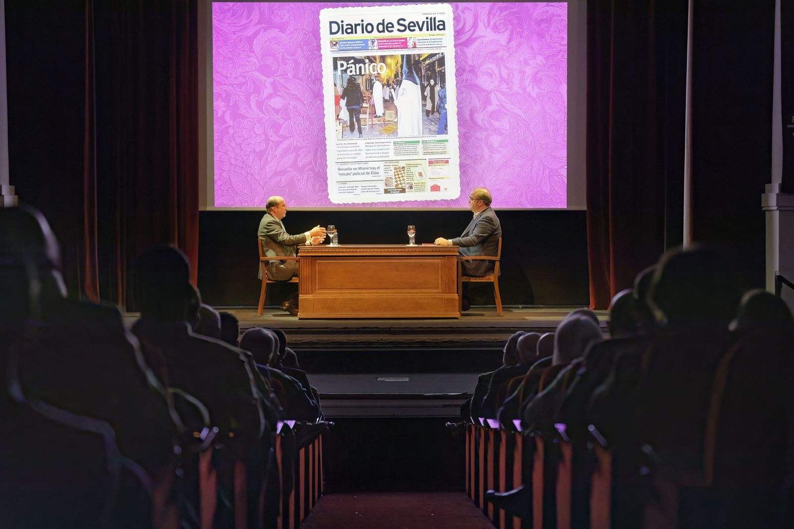 Diálogo de cuaresma entre Navarro Antolín y Joaquín Moeckel en Cajasol