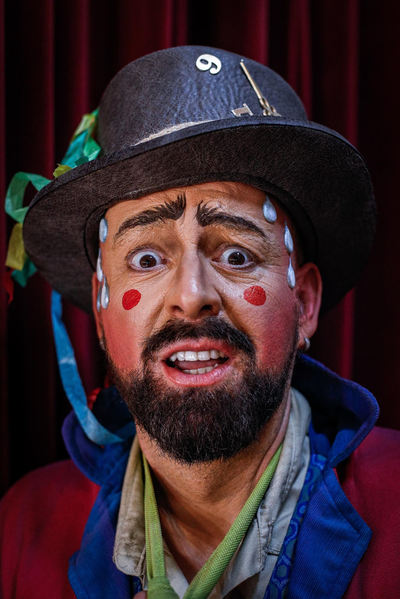 Búscate entre las mejores imágenes de la sexta sesión de cuartos de final del COAC 2025