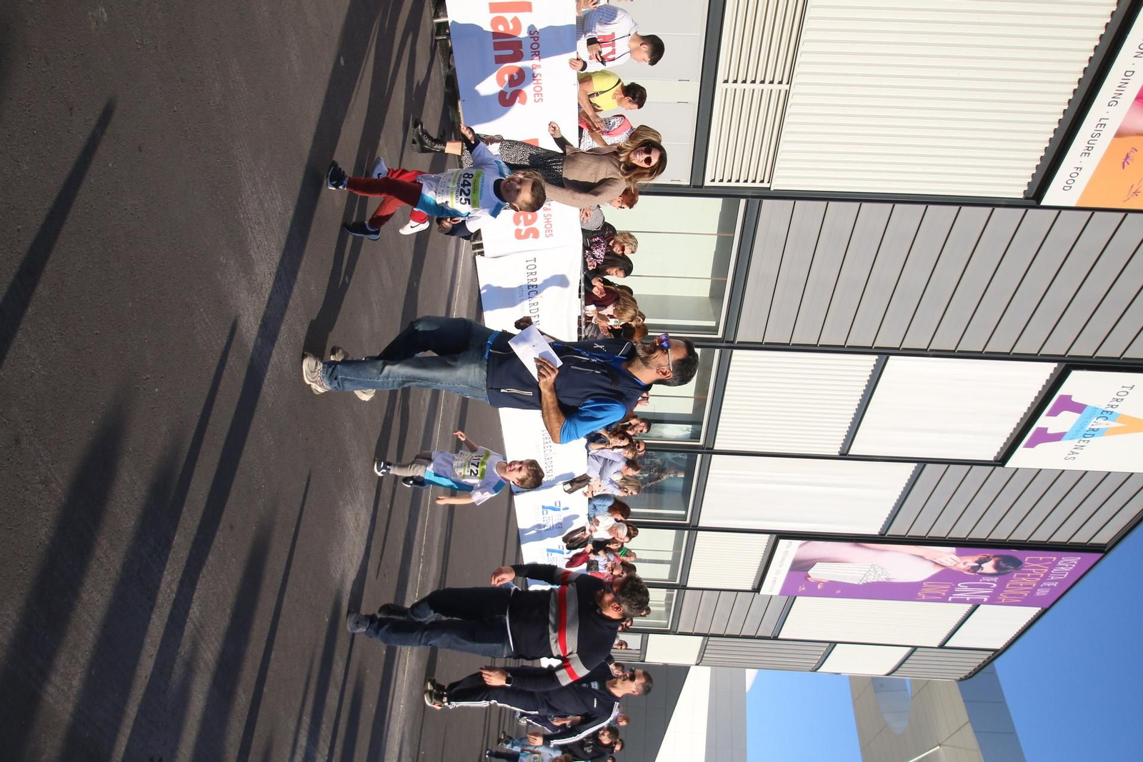 Fotogalería de las carreras infantiles del Medio Maratón de Almería