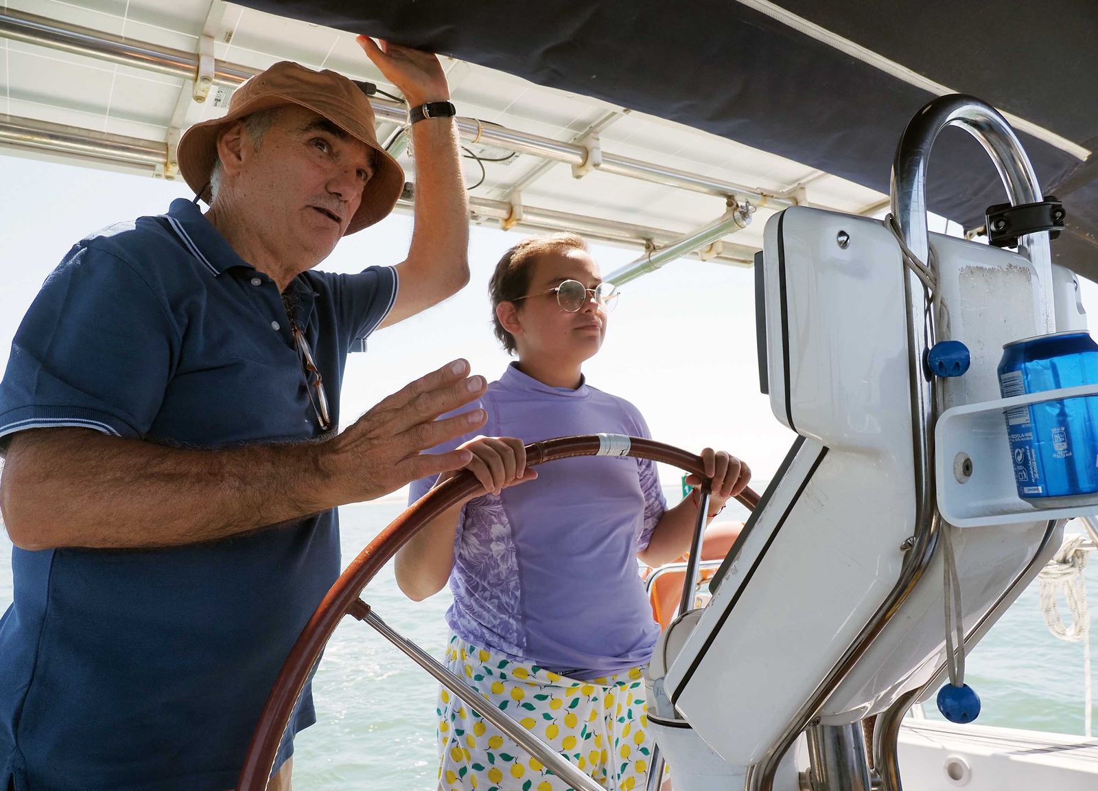 'Navega con Álvaro', la sesión de quimioterapia en Huelva, en imágenes