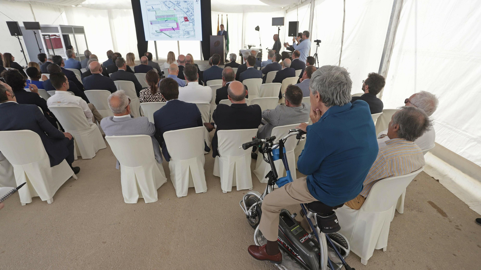 Las mejores fotos del nuevo dique flotante de Cernaval en San Roque