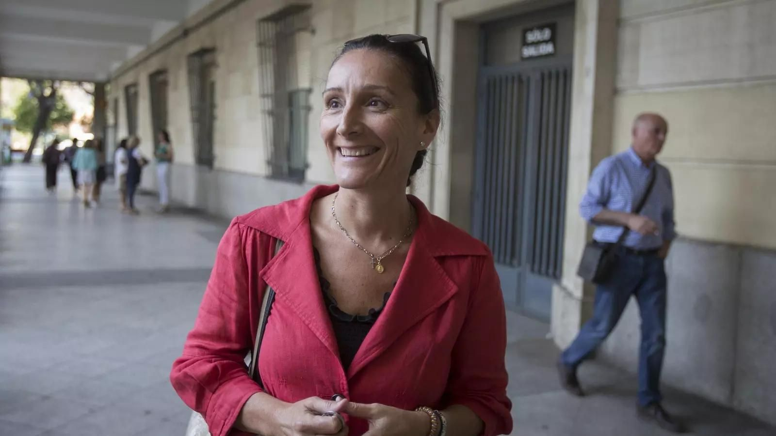 La juez María Núñez Bolaños, en una fotografía en los juzgados de Sevilla.