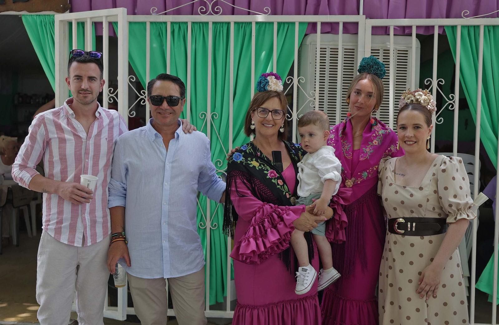 Búscate en las fotos del Domingo por Sevillanas de la Feria Real de Algeciras 2025