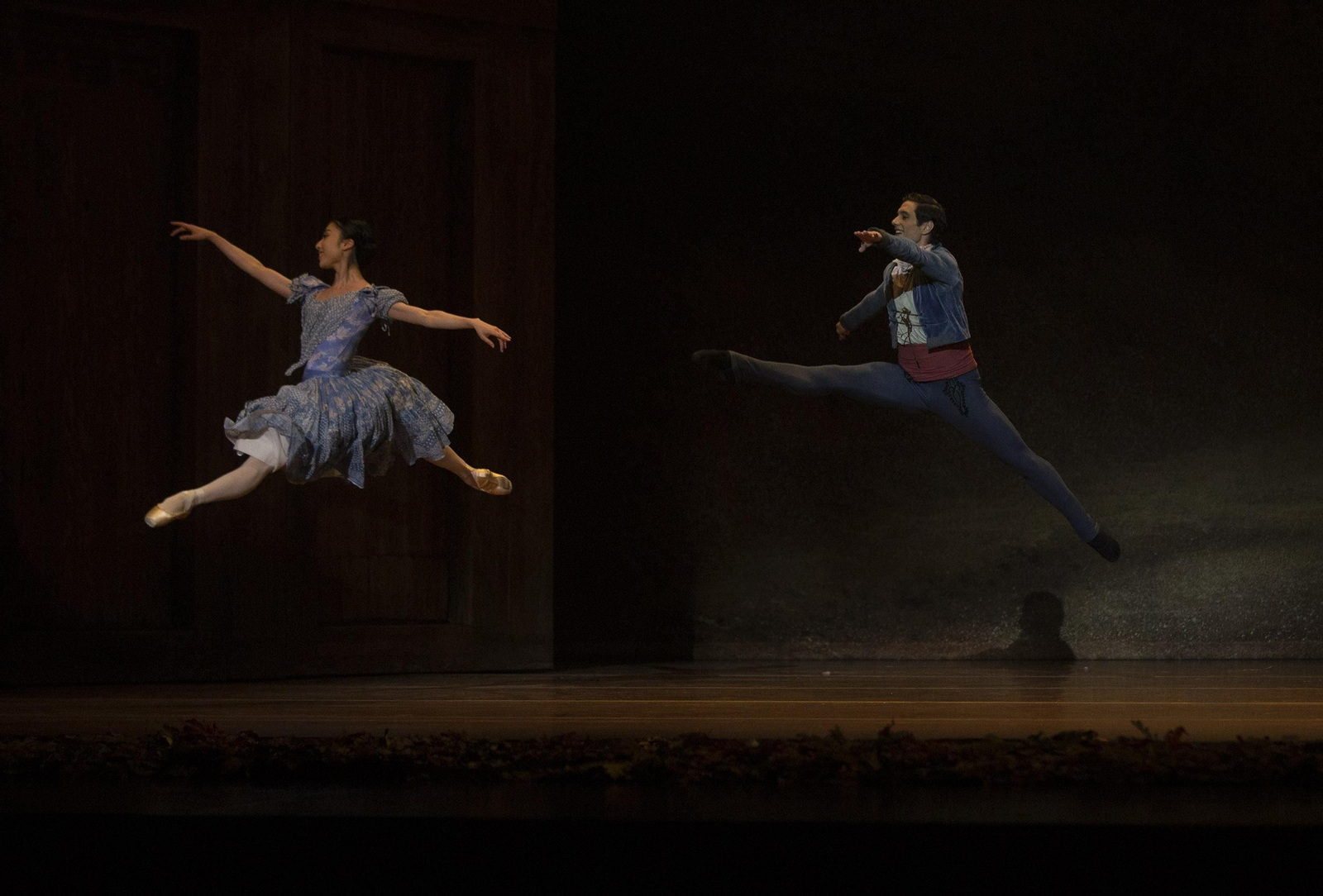 Las imágenes de 'Giselle' en el Teatro de la Maestranza