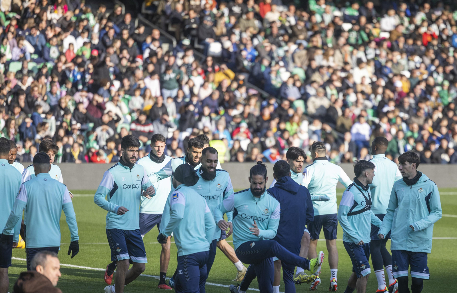 El entrenamiento del Betis a puerta abierta, todas las fotos
