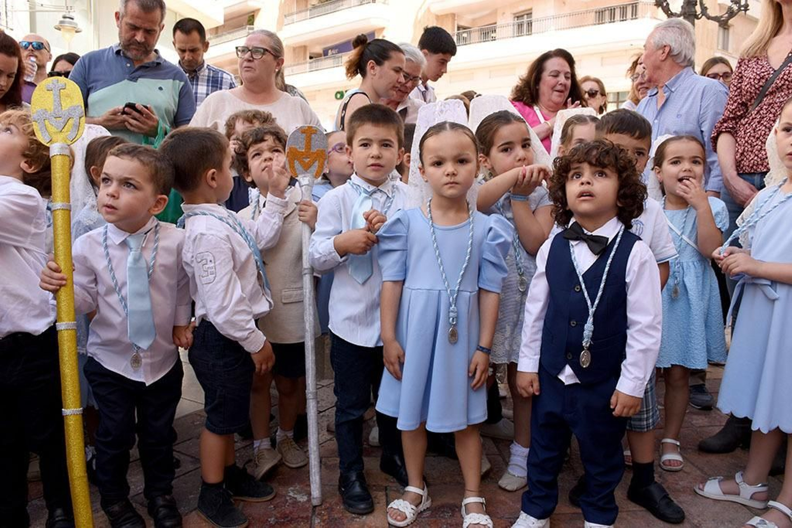 Imágenes de la procesión de la Virgen Milagrosa del colegio San Vicente de Paúl