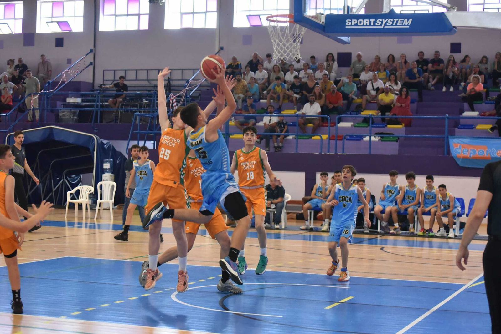 Un momento del Ciudad de Algeciras-Real Betis de este viernes
