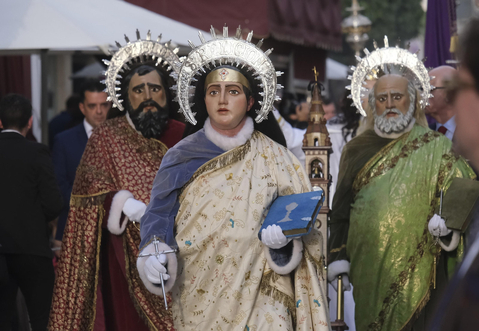 La procesión Magna Mariana de Puente Genil, en fotografías