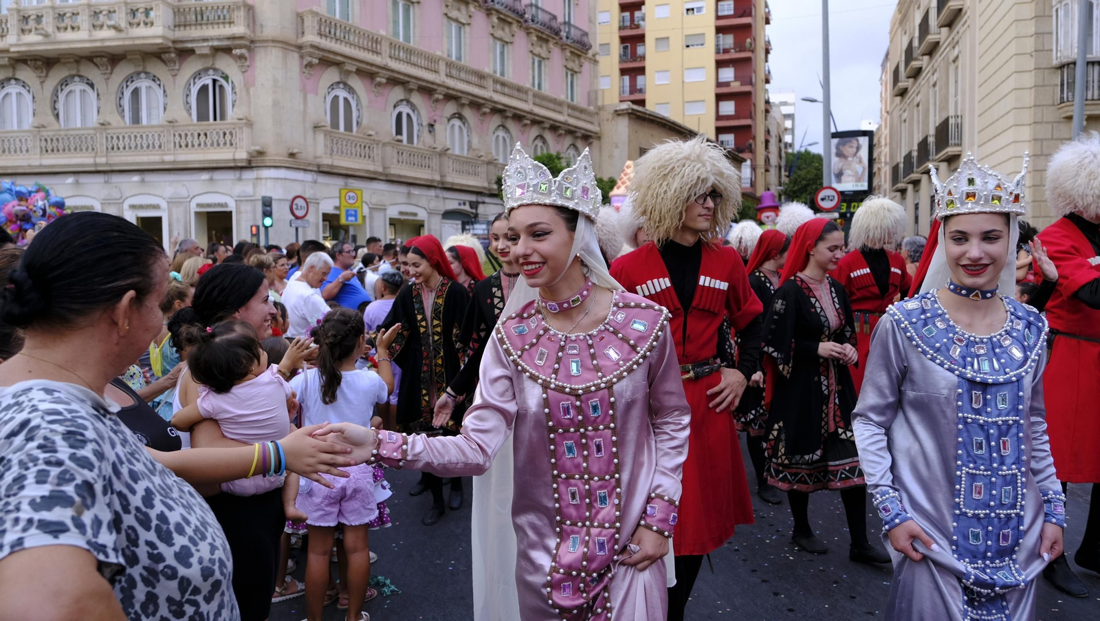 Las mejores imágenes de la Batalla de Flores de Almería