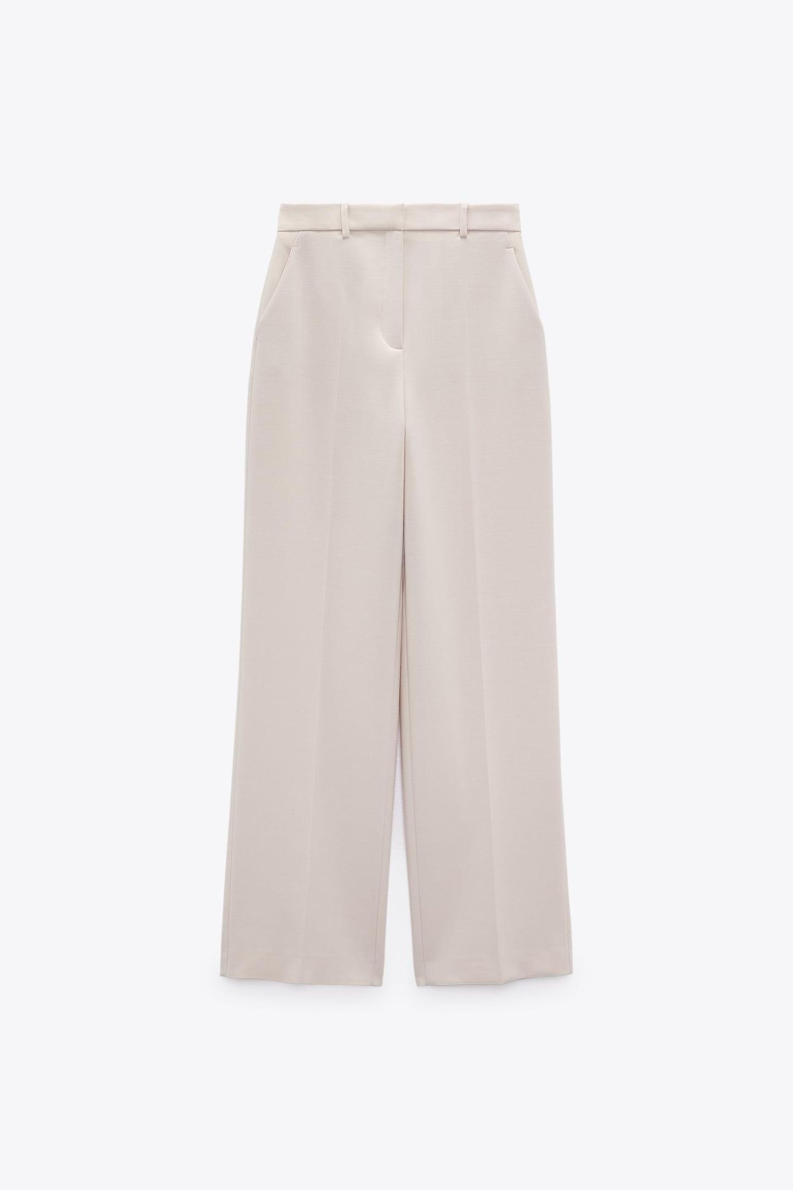 Pantalones en crudo de Zara.