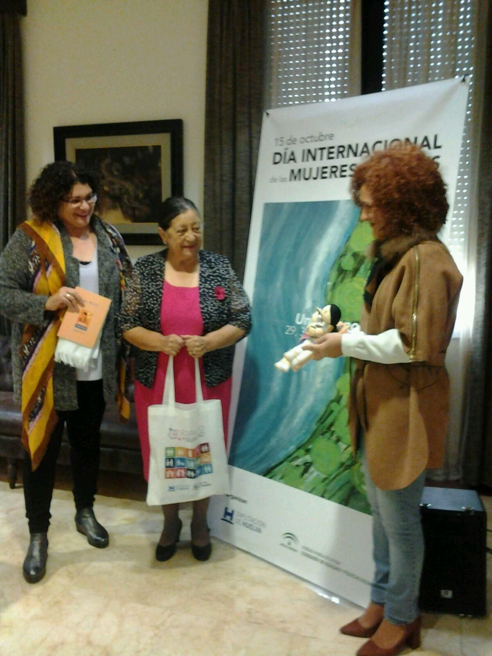 Eva Salazar, Luz Haro y María Eugenia Limón, ayer en la Diputación.