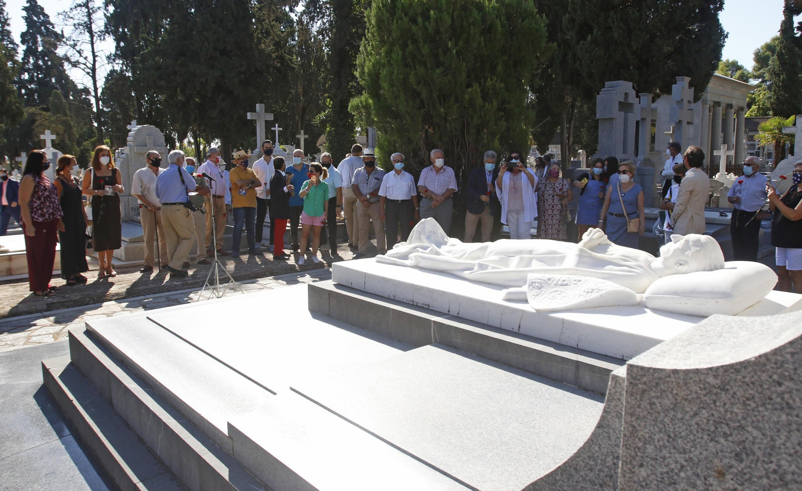 Las fotos de la ofrenda floral a Manolete