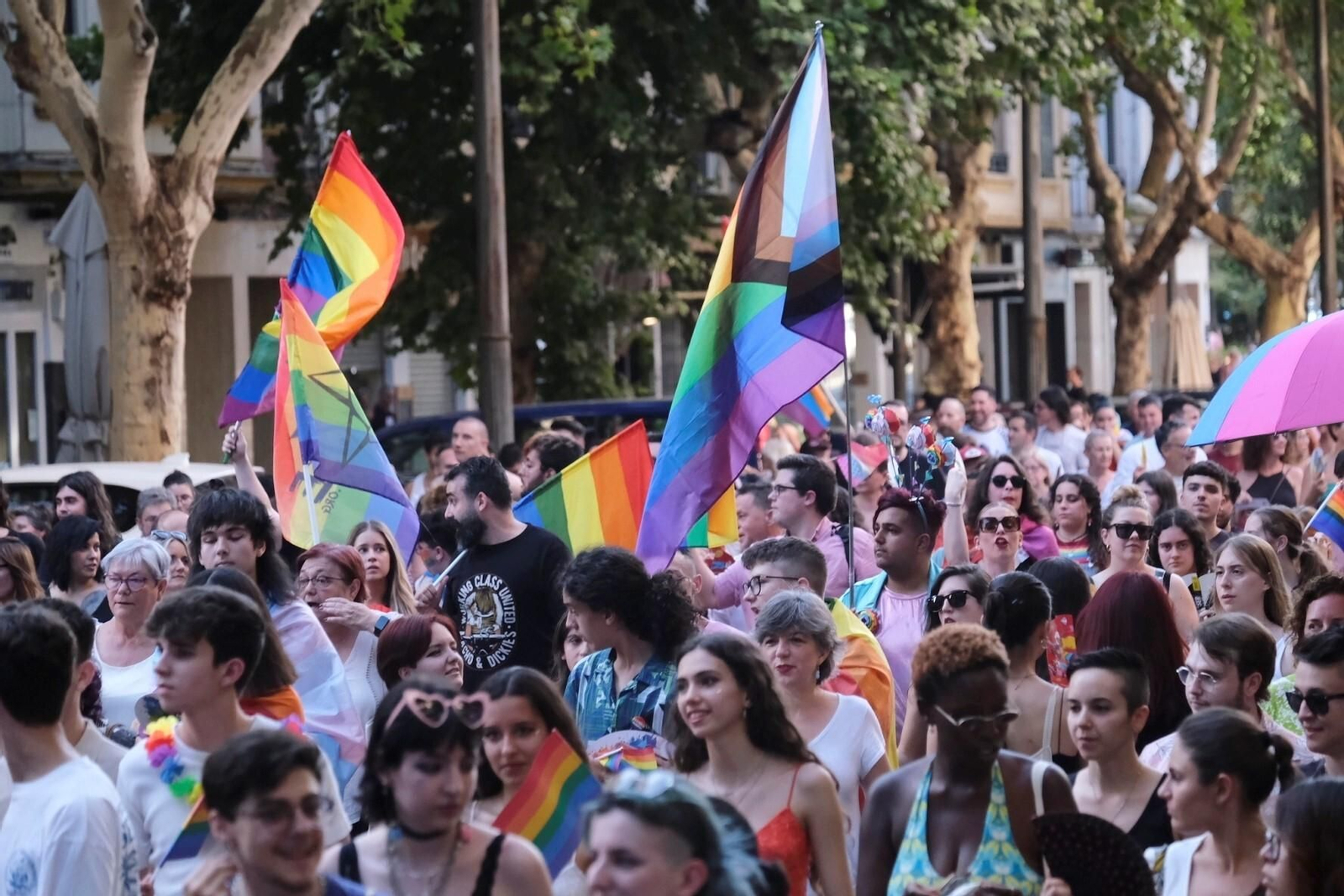 La marcha del Orgullo LGTBIQ+ en Córdoba, en imágenes