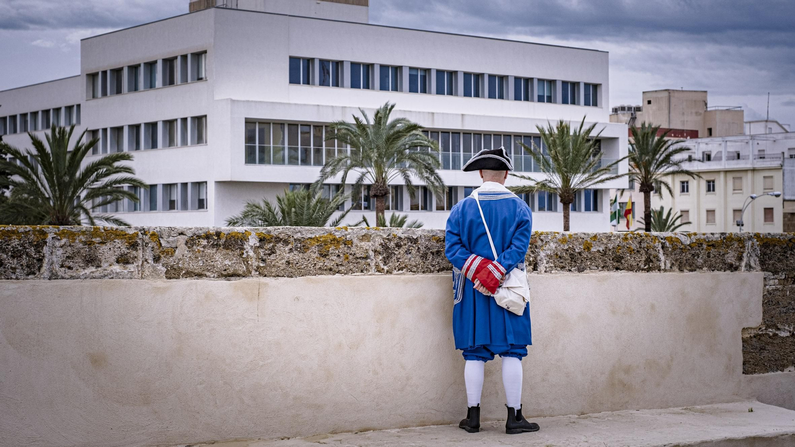 Las imágenes de la reapertura del paseo superior de las Puertas de Tierra