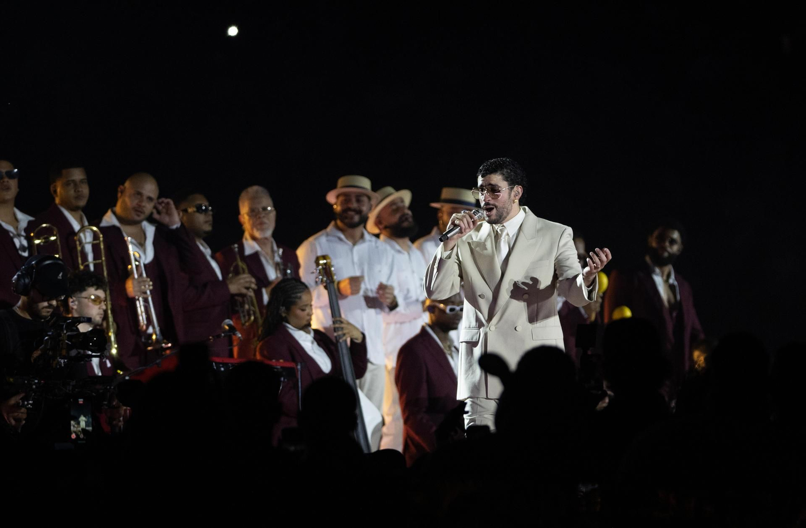 Bad Bunny, en el primer concierto de su gira mundial en Santo Domingo.