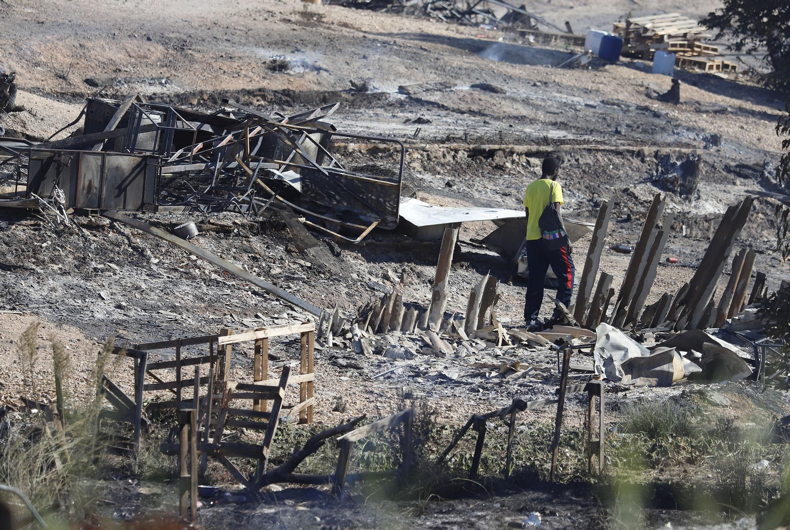 Imágenes del incendio del asentamiento de chabolas de Palos de la Frontera