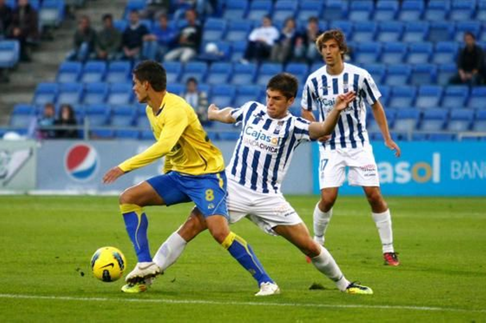 El Recreativo vence en casa a Las Palmas (4-2). / Alberto Domínguez