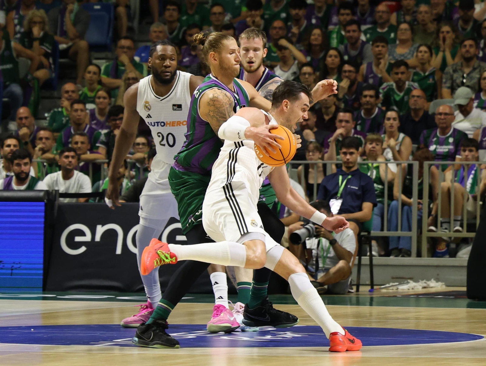 El Unicaja-Real Madrid, en fotos