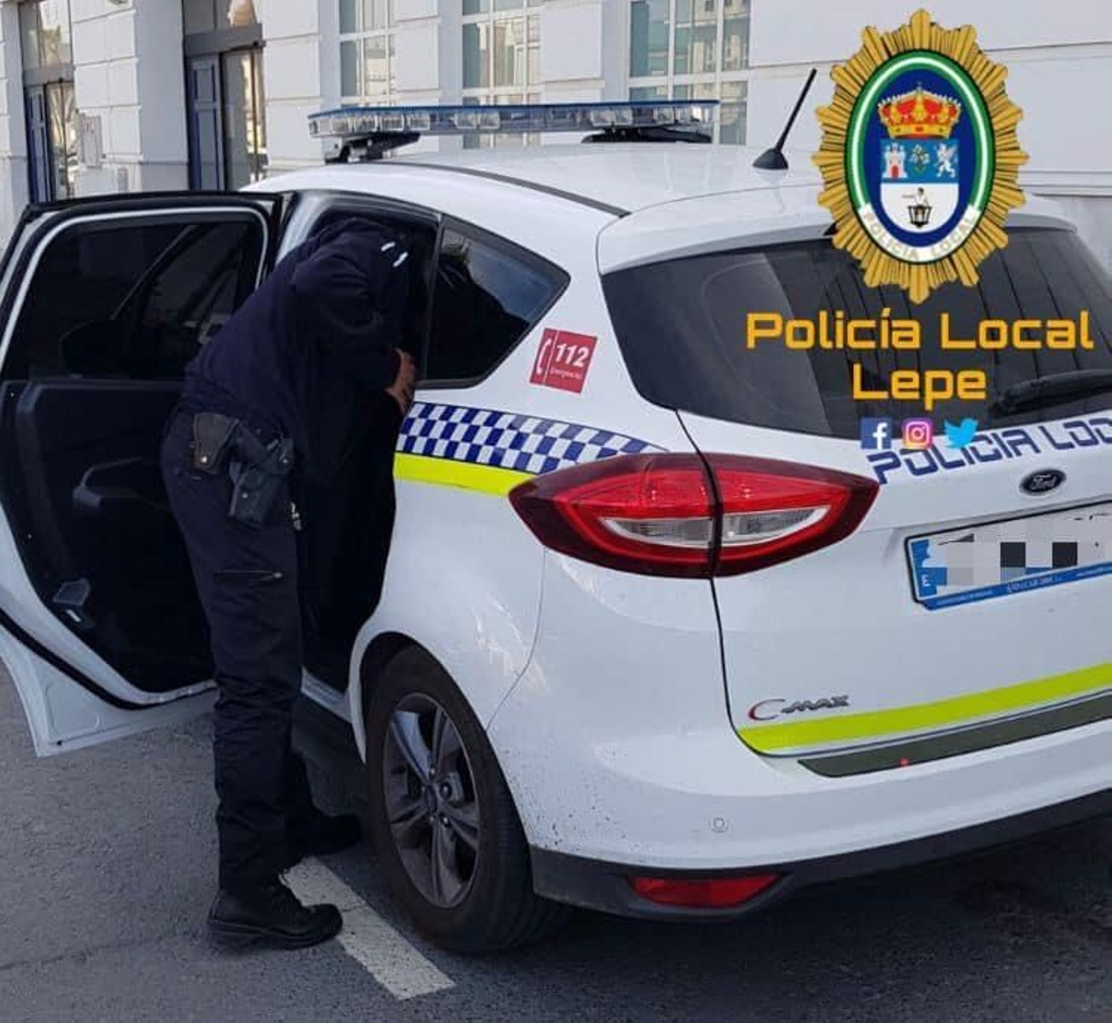 La menor llegó bastante nerviosa a la comisaría para avisar de que había encontrado a su padre ahorcado