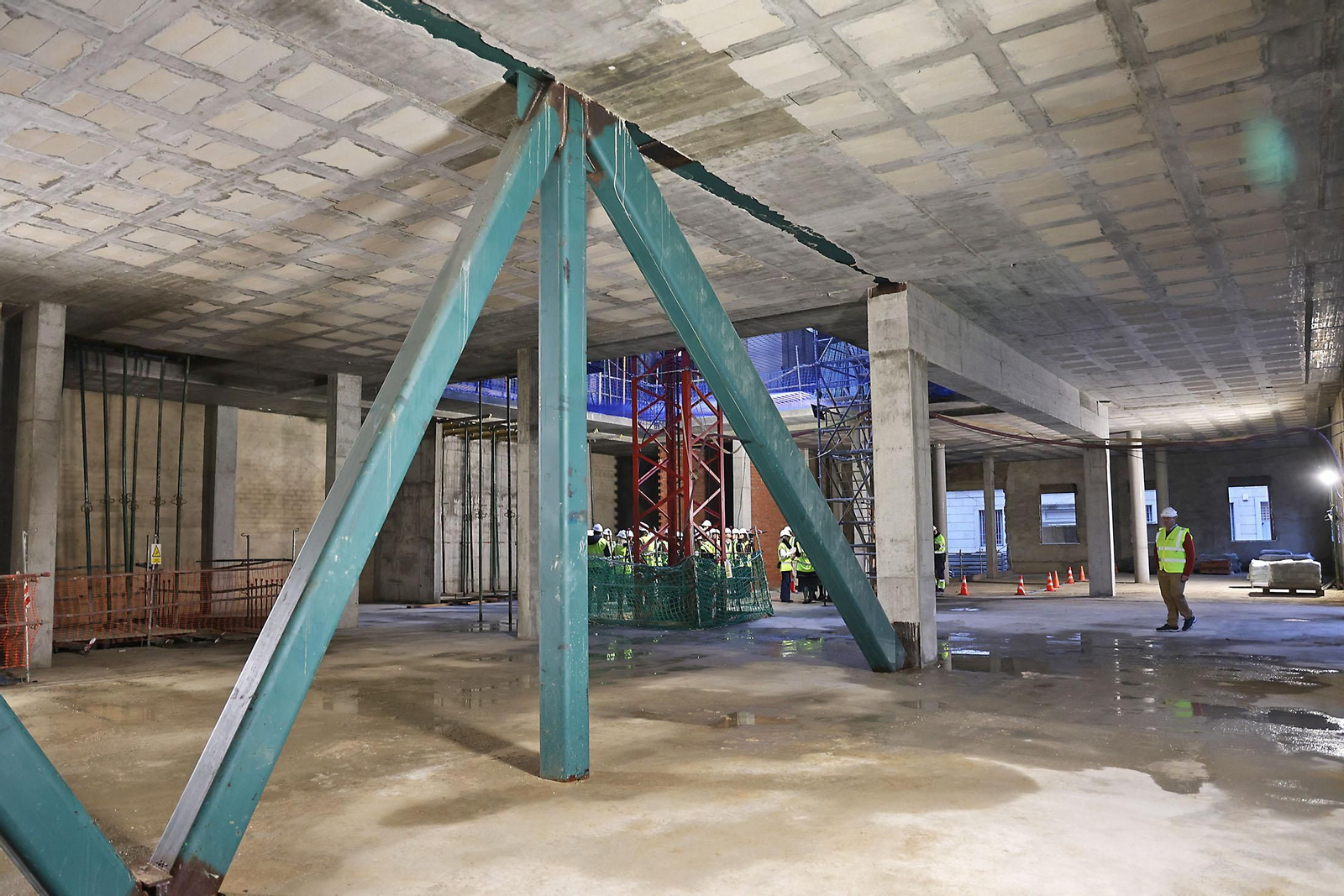 Imágenes de la visita las obras de la antigua Delegación de Hacienda