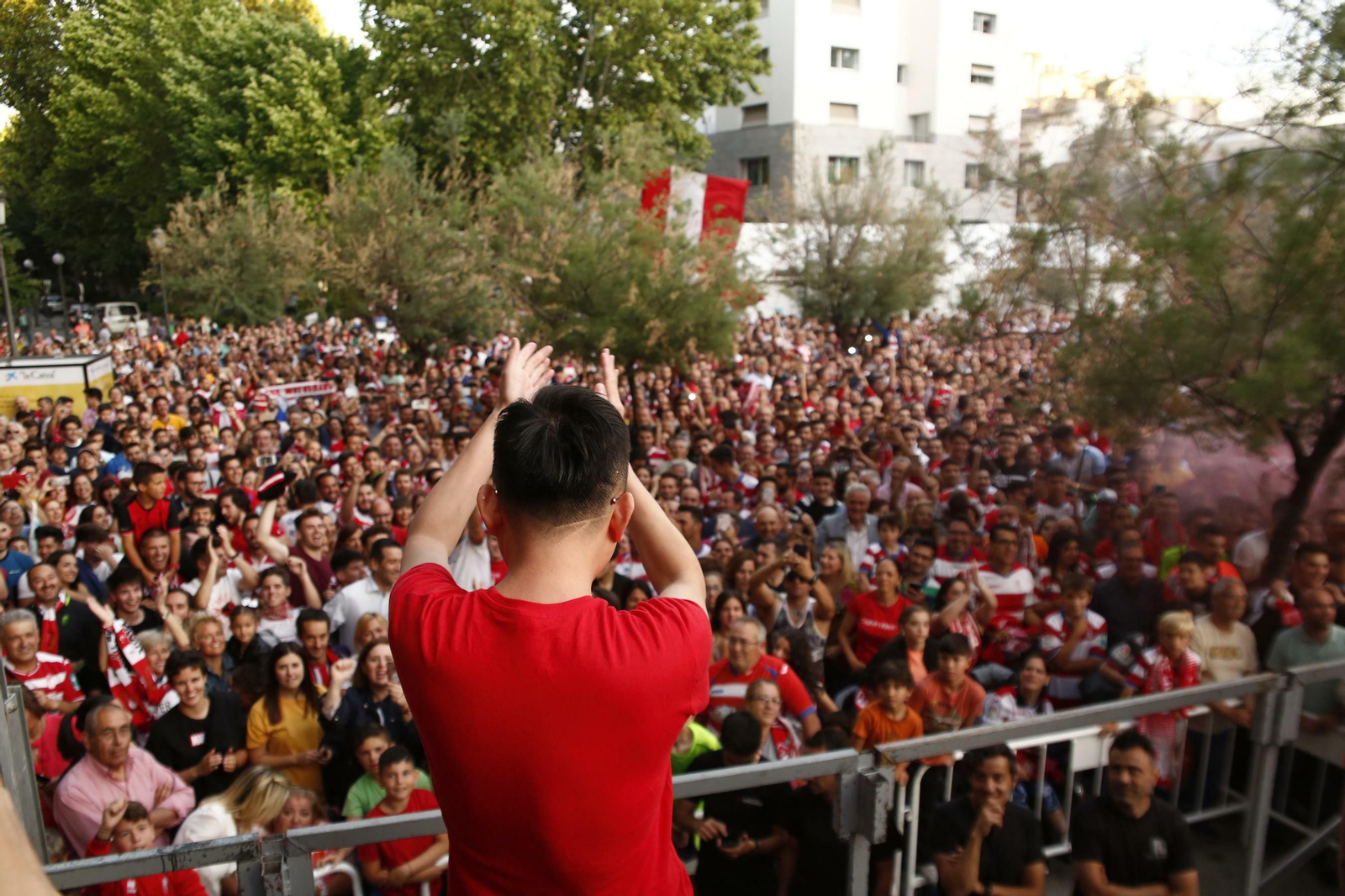 La Fuente de las Batallas, punto de reunión de todo el granadinismo