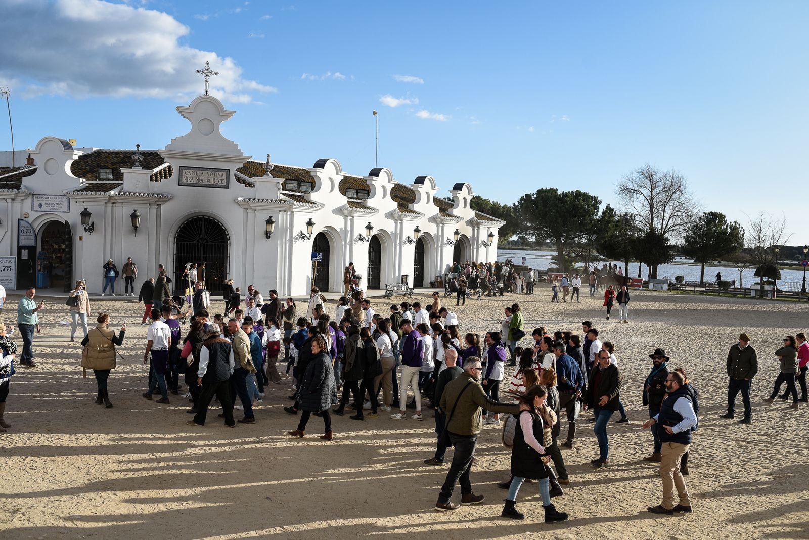 Imágenes del ambiente en la Aldea de El Rocío el domingo 26 de febrero