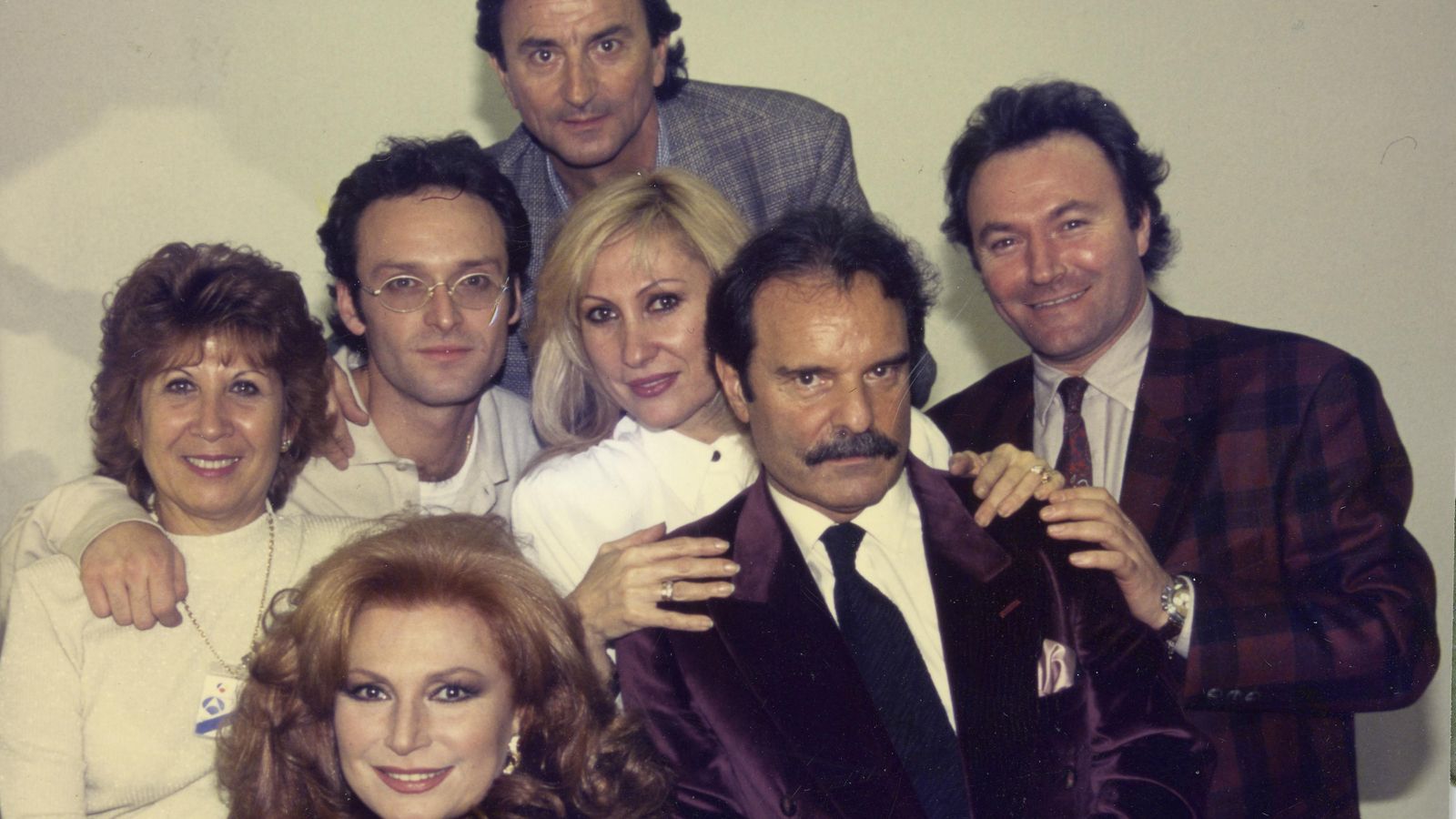 Con Rocío Jurado, Rosa Benito, Amador Mohedano y otros miembros del clan Jurado. Con Rocío Jurado, Rosa Benito, Amador Mohedano y otros miembros del clan Jurado.