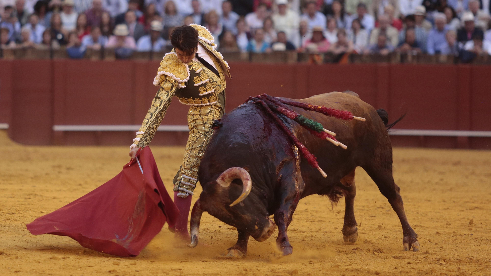 Las imágenes de la corrida mixta en la Maestranza