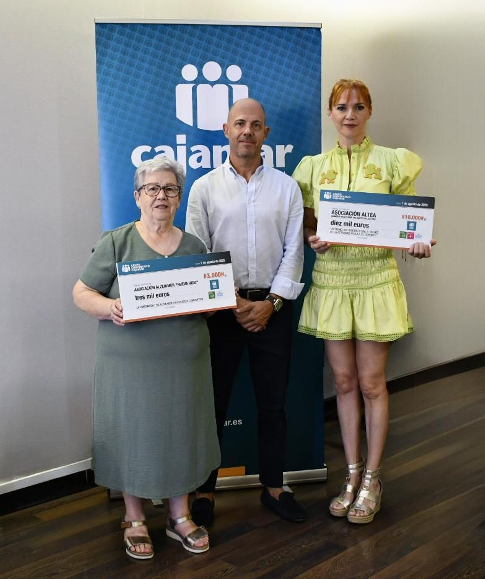 Entrega Equipo Solidario Grupo Cajamar a asociaciones almerienses