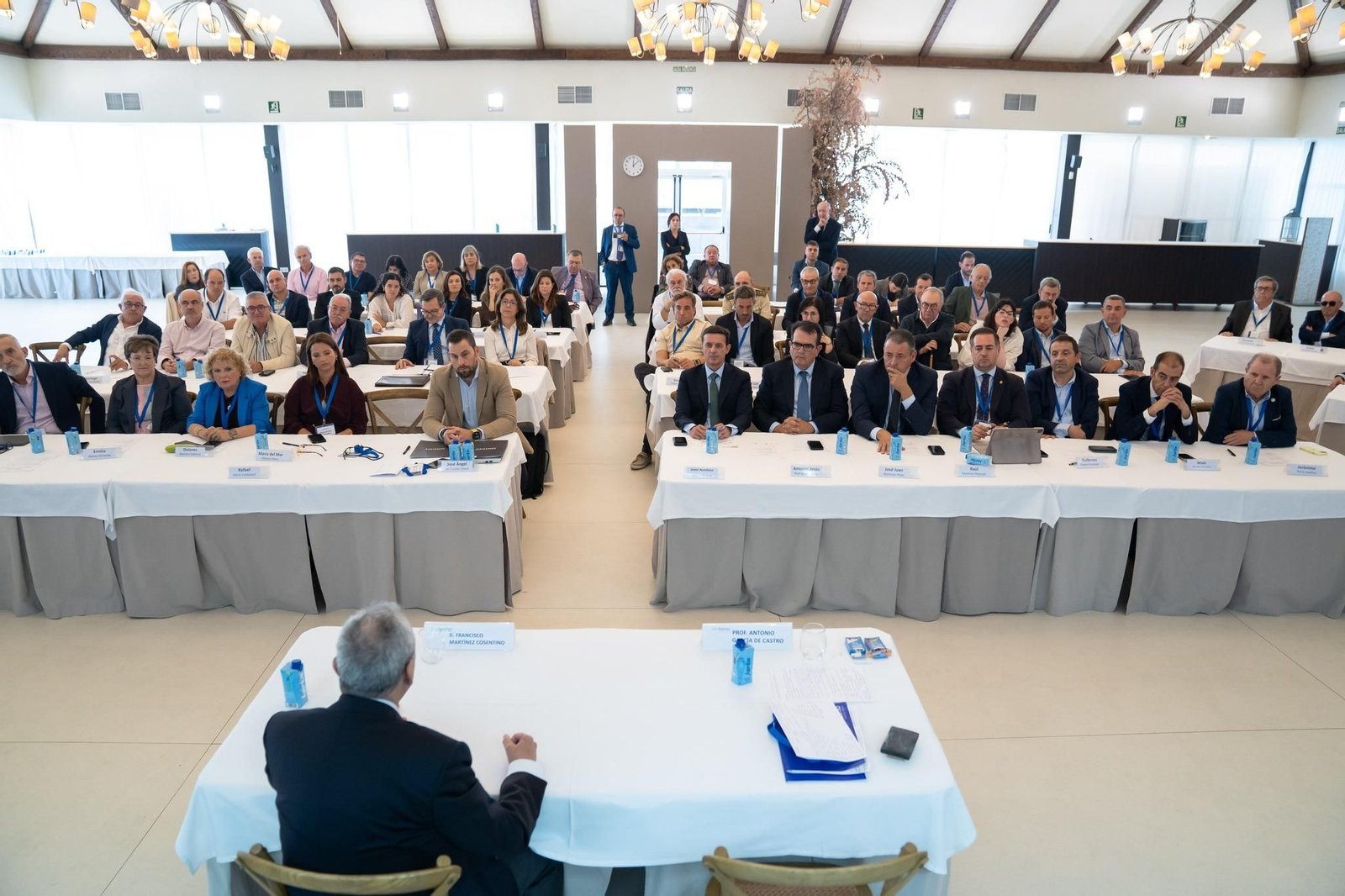 Momento de la jornada durante la intervención de Cosentino