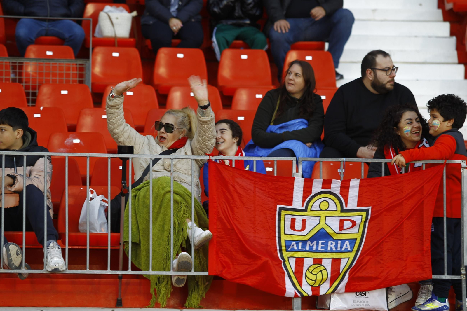 Búscate en las fotos del Almería-Real Zaragoza