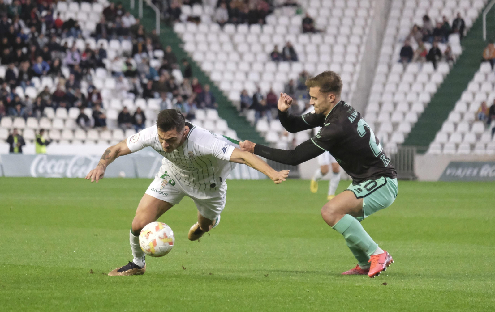 Un revés doloroso: las imágenes de la derrota del Córdoba CF ante el Mérida