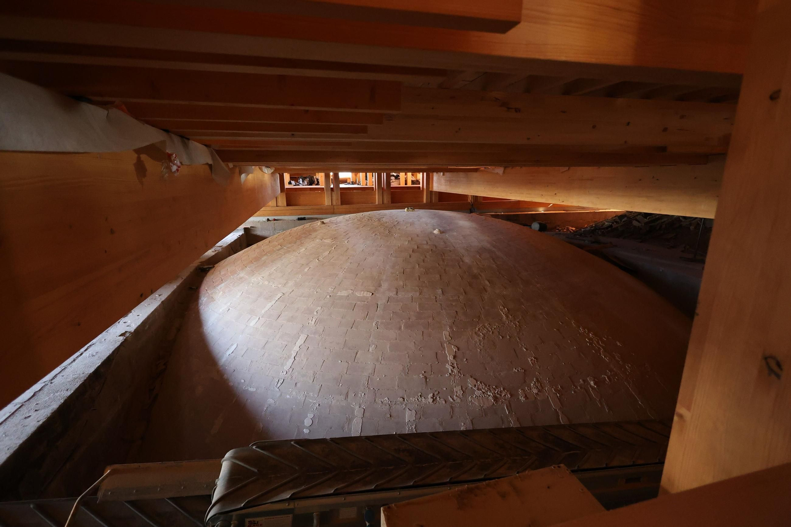 Cúpula renacentista desvelada en las obras del tejado de la Catedral