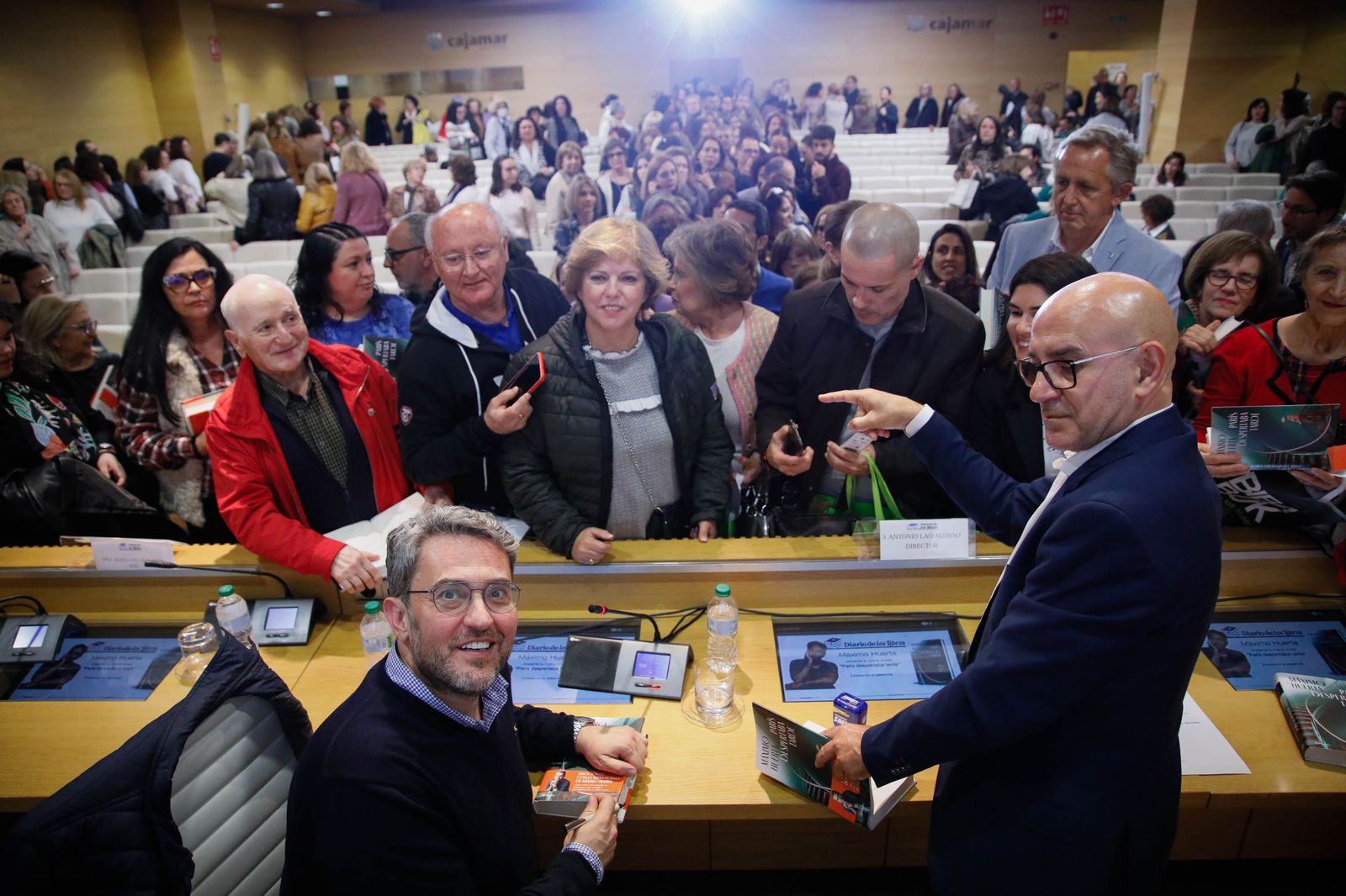 ¿Has estado en la presentación del libro de Máximo Huerta? Entra en la galería y buscate