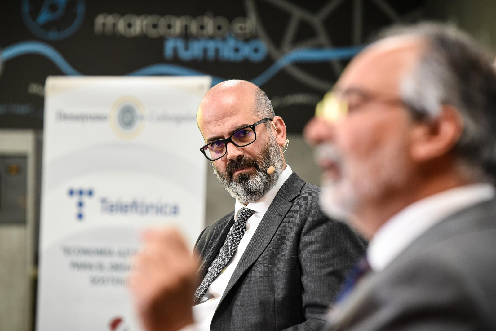 Imágenes del Desayuno Coloquio "Enomía azul, claves para el desarrollo sostenible" organizado por el Grupo Joly