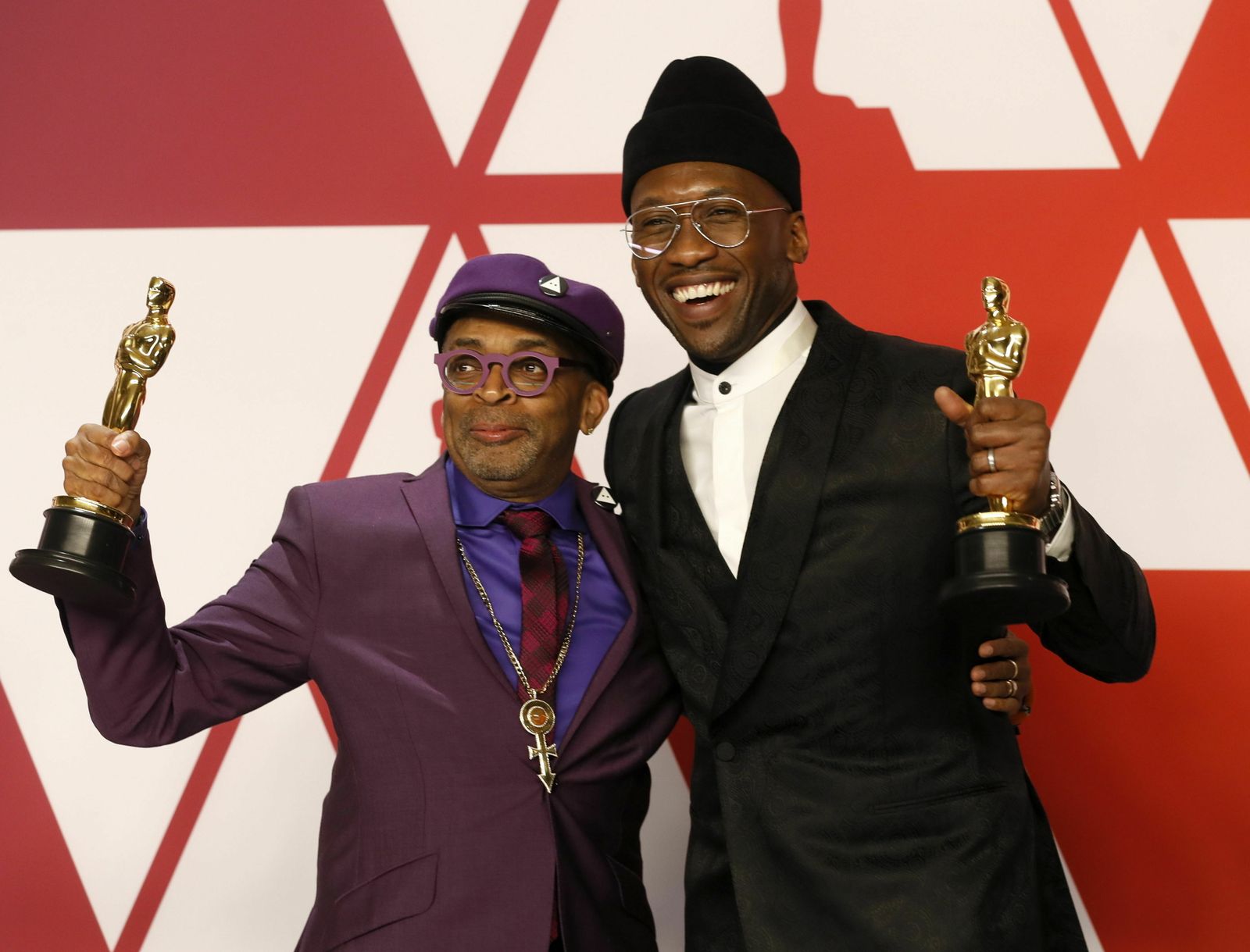 Spike Lee y Mahershala Ali, con sus Oscar al mejor guión adaptado y al mejor actor de reparto respectivamente.