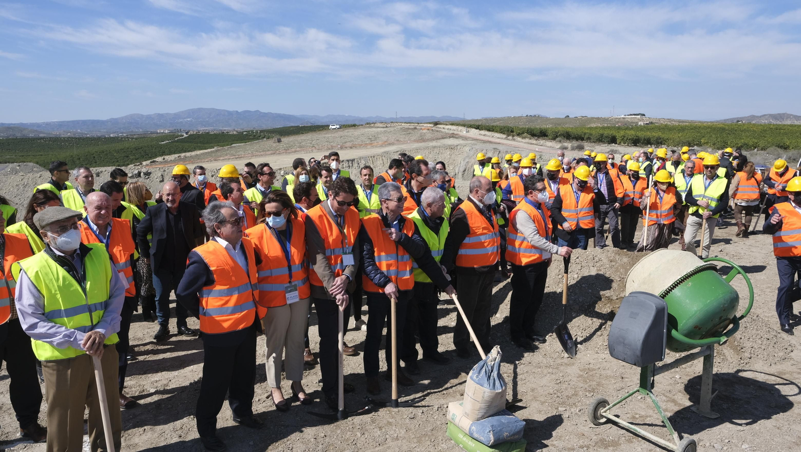 Fotogalería acto reivindicación del AVE en Vera. Almería