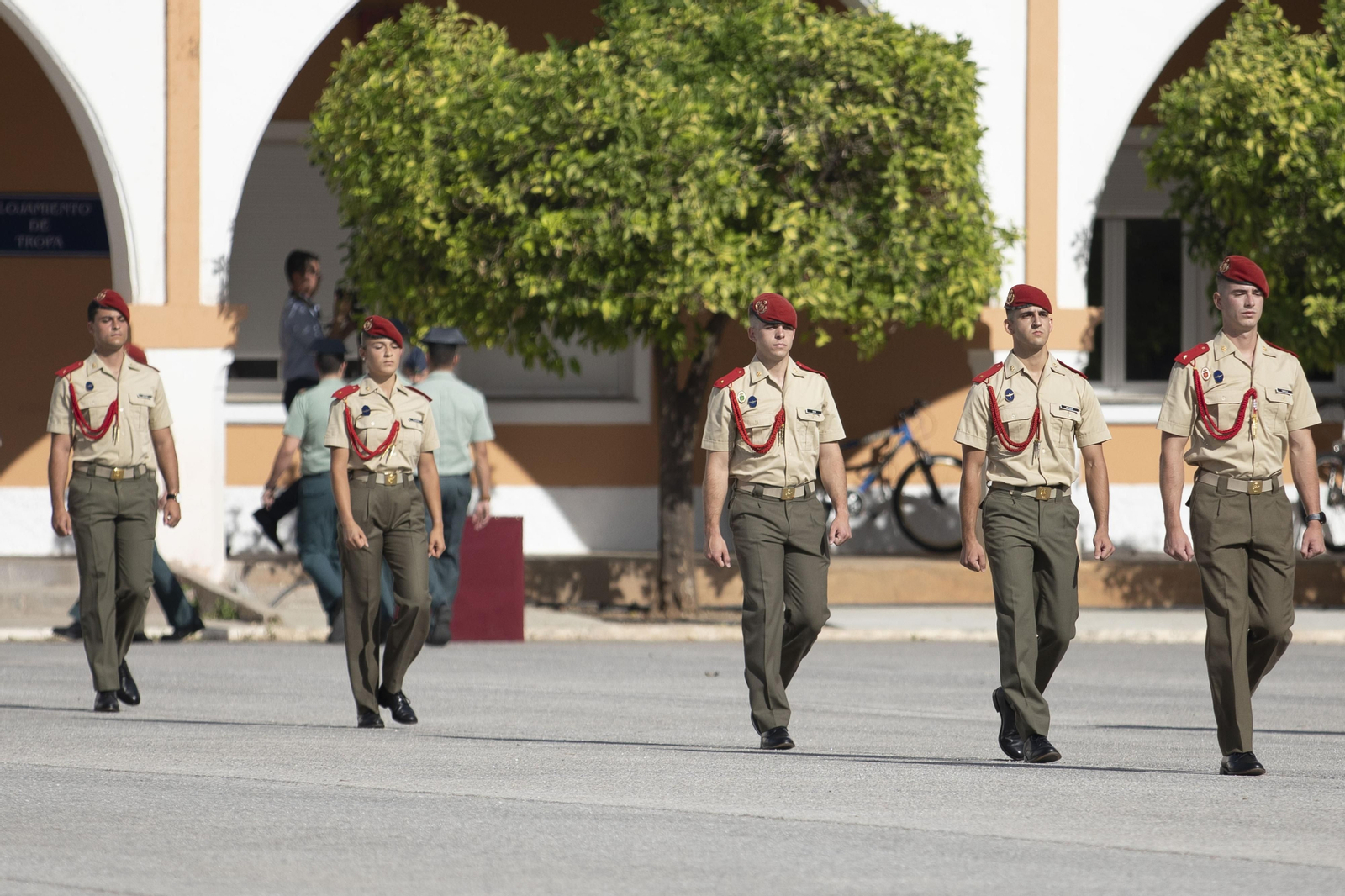 Así ha sido la toma de posesión como jefe de la Base Aérea de Armilla del coronel Miguel Durán Gálvez