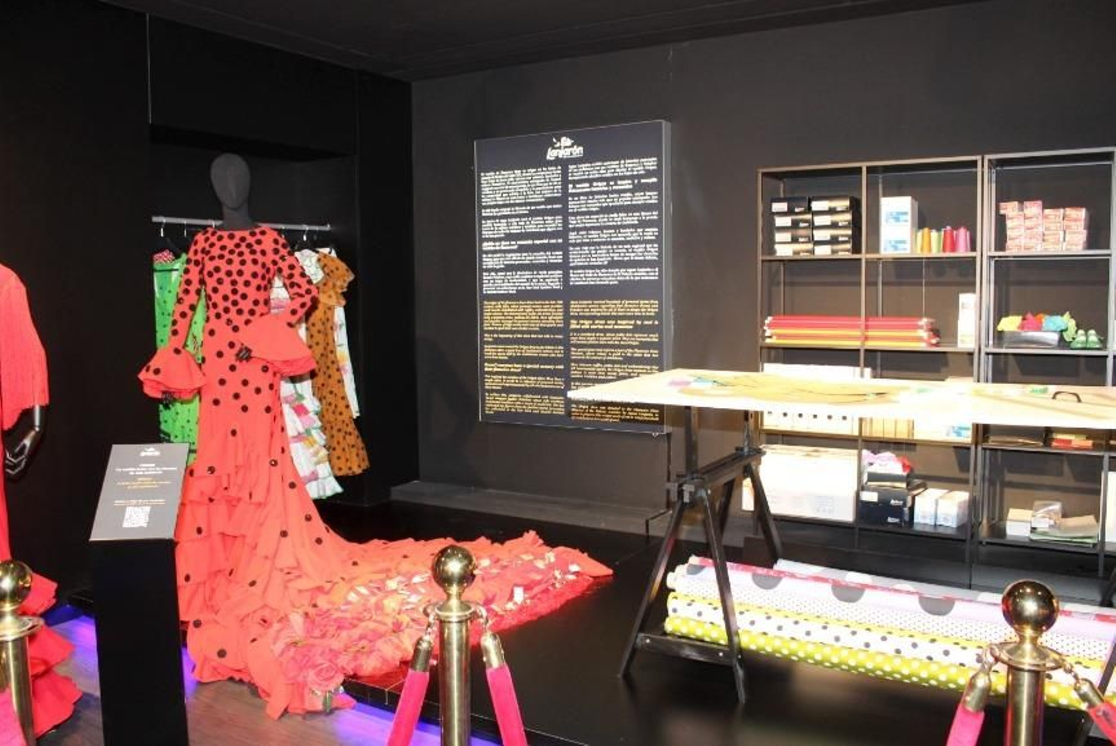 El vestido diseñado por la sexitana Beatriz Peñalver en el Museo del Traje de Flamenca de Sevilla