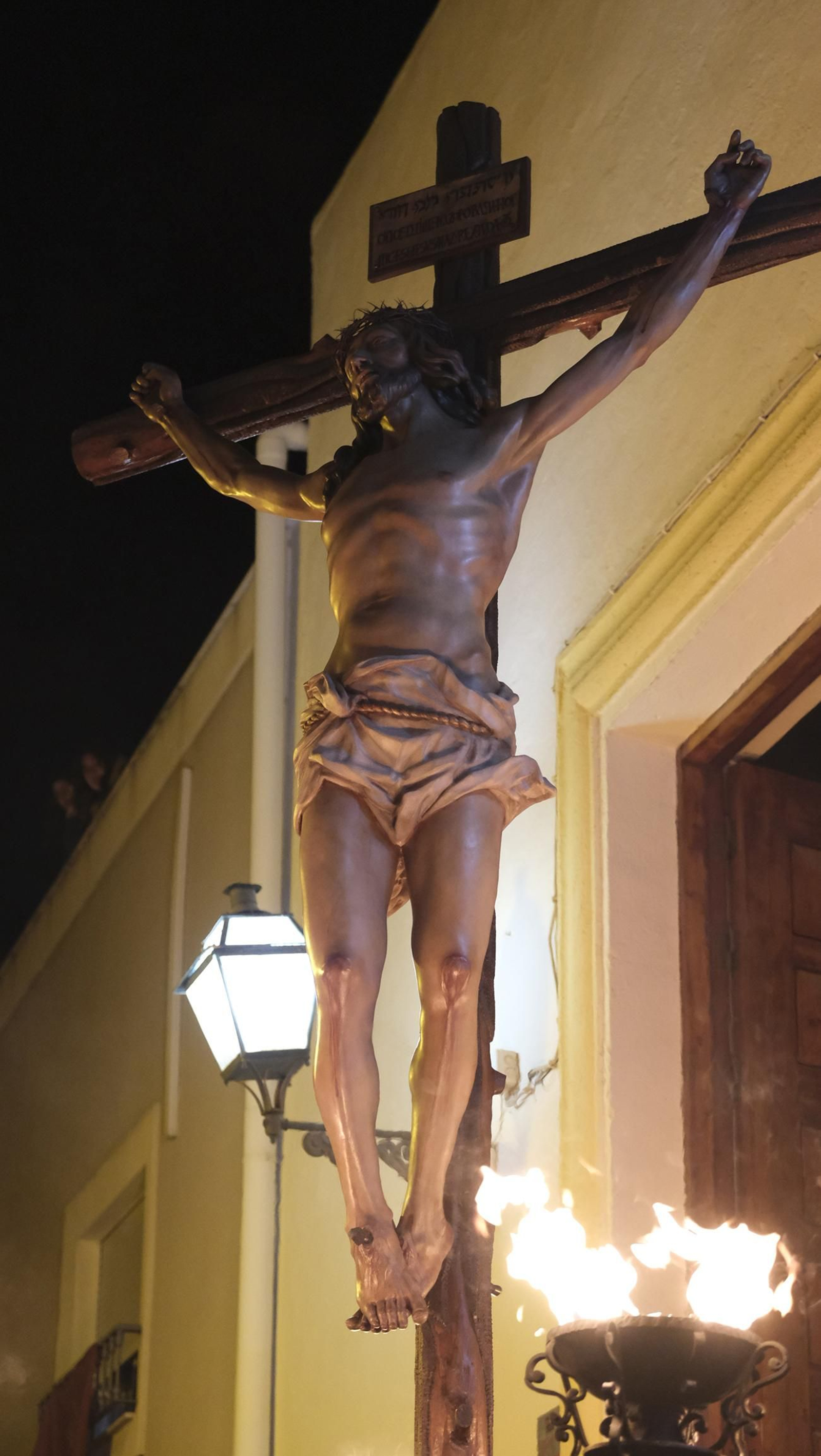 Procesión del Perdón en Almería, en imágenes