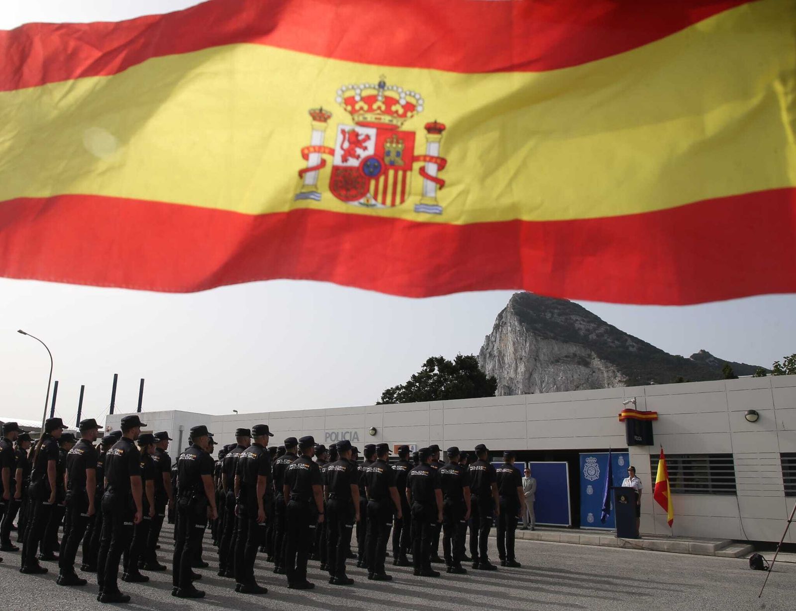 Recibimiento a los alumnos en prácticas de la Policía Nacional en La Línea, el pasado julio.