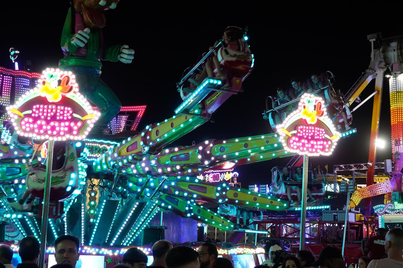 Imágenes del ambiente de Colombinas el día 3 de agosto